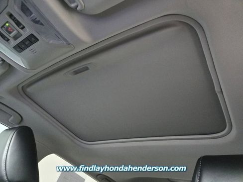 Used 2023 Toyota RAV4 XLE Premium image 9