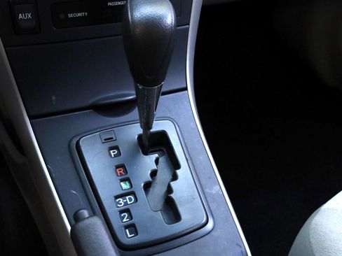Used 2009 Toyota Corolla XLE image 9
