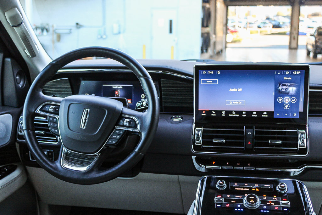 Used 2024 Lincoln Navigator Black Label AWD/4WD image 14