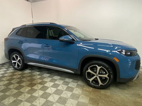 New 2026 Volkswagen Tiguan SE AWD/4WD image 3