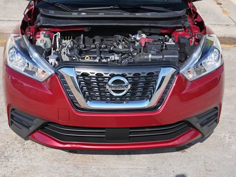 Used 2020 Nissan Kicks SV FWD image 7