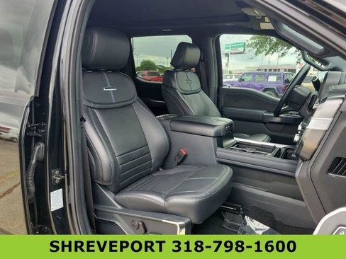 Used 2025 Ford F250 Platinum w/ FX4 Off-Road Package AWD/4WD image 29