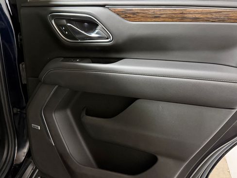 Used 2023 Chevrolet Tahoe Premier AWD/4WD image 42