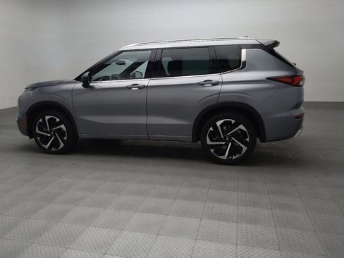 Used 2022 Mitsubishi Outlander SEL image 3