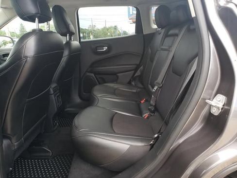 Used 2019 Jeep Compass Latitude AWD/4WD image 12