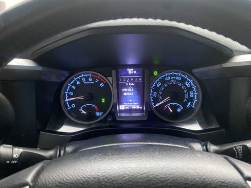 Used 2017 Toyota Tacoma Limited w/ Tow Package image 14