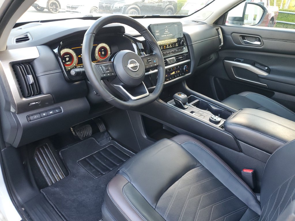 Certified 2024 Nissan Pathfinder Platinum w/ Cargo Package AWD/4WD image 22