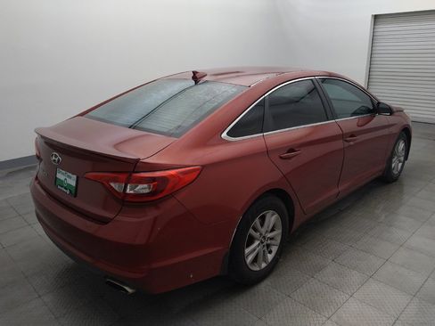 Used 2015 Hyundai Sonata SE w/ Option Group 09 FWD image 9