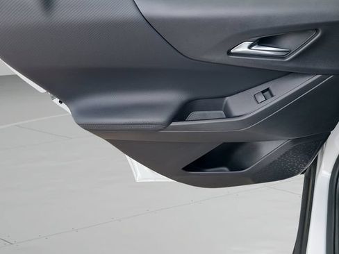 New 2027 Chevrolet Equinox LT FWD image 16