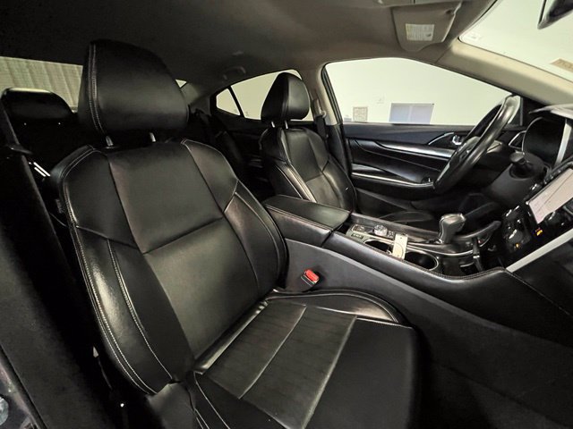 Used 2021 Nissan Maxima 3.5 SV w/ Floor Mat Group FWD image 9