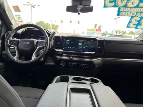 Used 2023 Chevrolet Silverado 1500 RST image 19