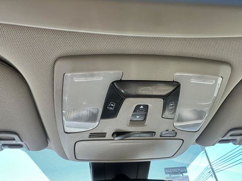 Used 2020 Toyota Sienna XLE Premium FWD image 17