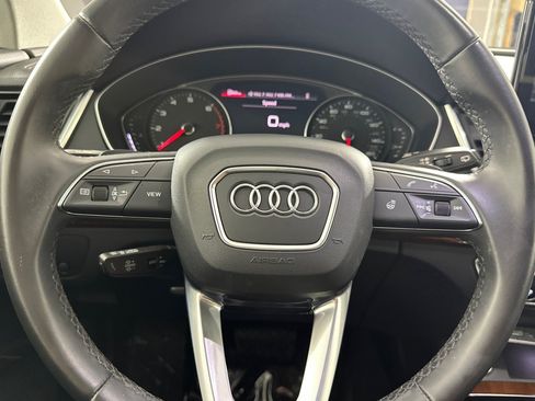 Used 2023 Audi Q5 2.0T Premium w/ Convenience Package AWD/4WD image 22