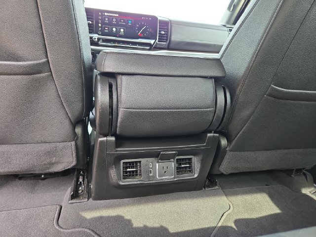 Used 2025 GMC Sierra 1500 SLT AWD/4WD image 31