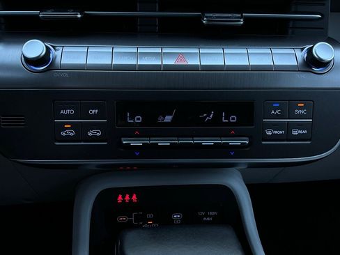 Used 2025 Hyundai Kona SEL image 27