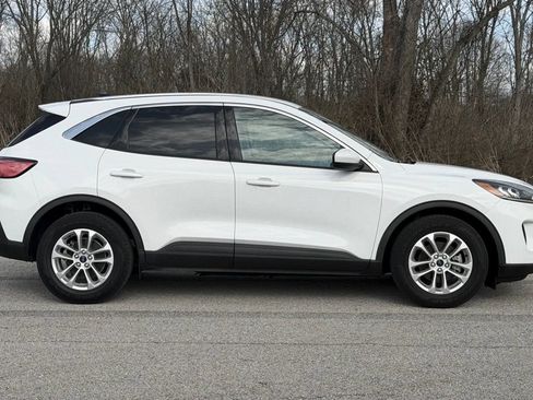 Used 2020 Ford Escape SE FWD image 34