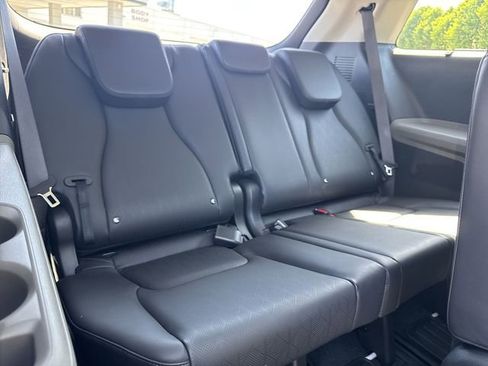 Used 2026 Kia Carnival SX FWD image 27