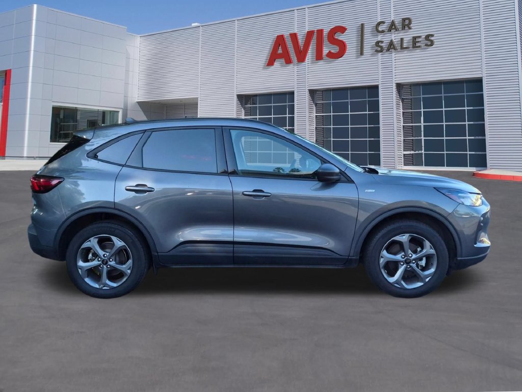 Used 2025 Ford Escape ST-Line AWD/4WD image 4