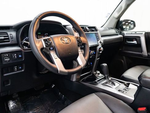 Used 2022 Toyota 4Runner SR5 Premium w/ Moonroof Package AWD/4WD image 26