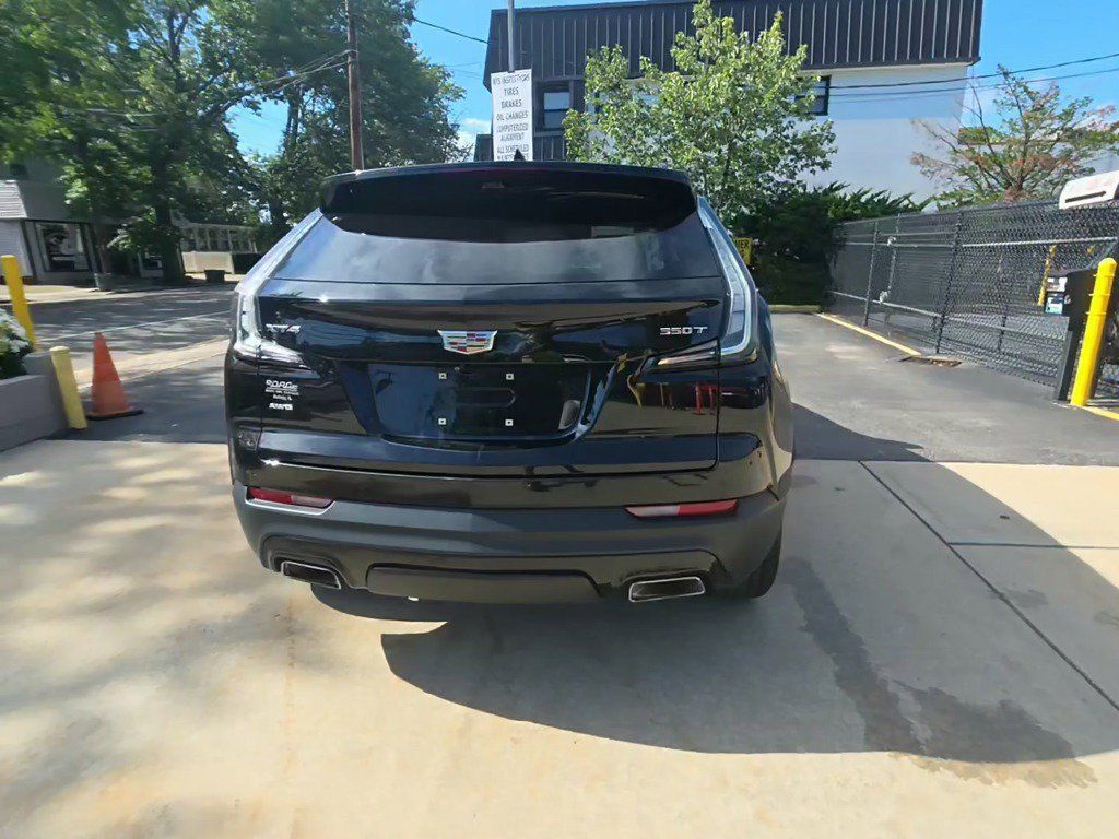Used 2020 Cadillac XT4 Sport AWD/4WD image 2
