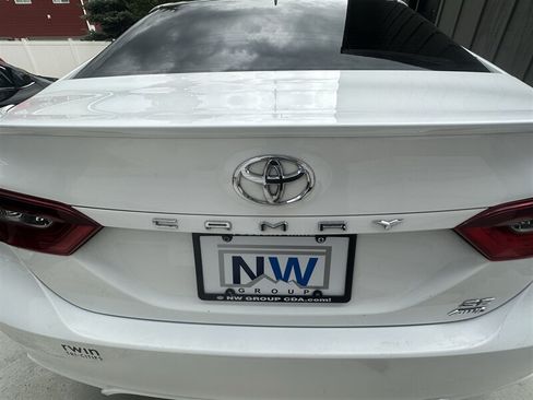 Used 2021 Toyota Camry SE w/ Cold Weather Package AWD/4WD image 39