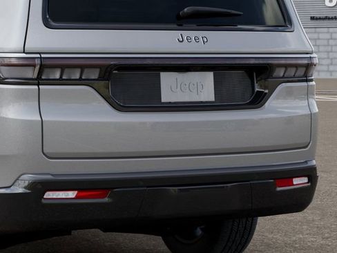 New 2026 Jeep Grand Wagoneer image 13