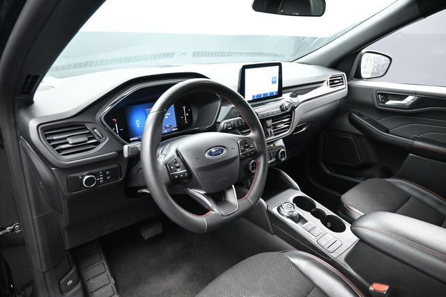 Used 2025 Ford Escape ST-Line FWD image 17