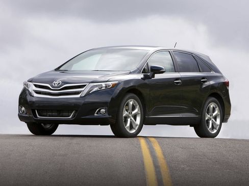 Used 2015 Toyota Venza LE image 1