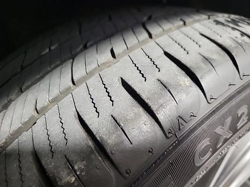 Used 2019 Lincoln Nautilus Reserve image 12