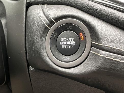 Used 2021 Dodge Durango SXT AWD/4WD image 23
