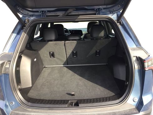 Used 2025 Chevrolet Equinox LT w/ Convenience Package II AWD/4WD image 12