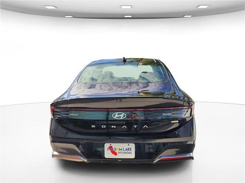 New 2025 Hyundai Sonata Limited image 7
