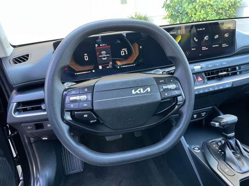 Used 2025 Kia K4 LXS FWD image 29