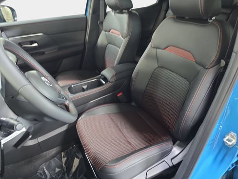 New 2026 Nissan Kicks SR FWD image 14