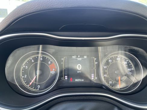 Used 2021 Jeep Cherokee Latitude Plus w/ Sun & Sound Group image 12