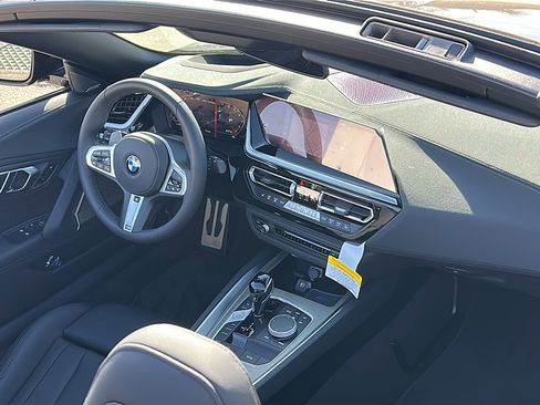 New 2026 BMW Z4 M40i w/ Premium Package image 9