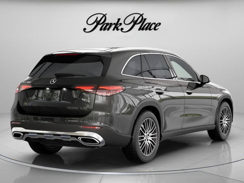 Used 2026 Mercedes-Benz GLC 300 4MATIC image 19