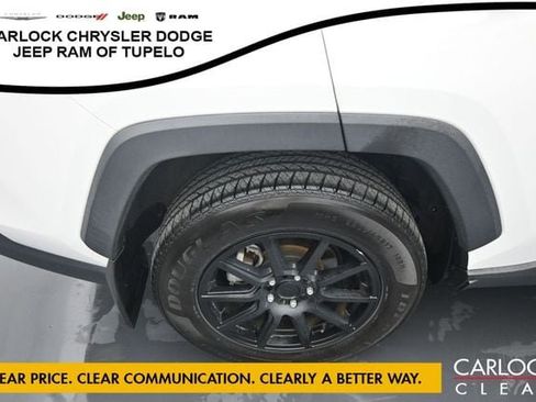 Used 2021 Toyota RAV4 LE AWD/4WD image 38