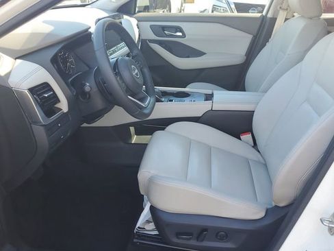 Certified 2023 Nissan Rogue SL w/ SL Premium Package image 13