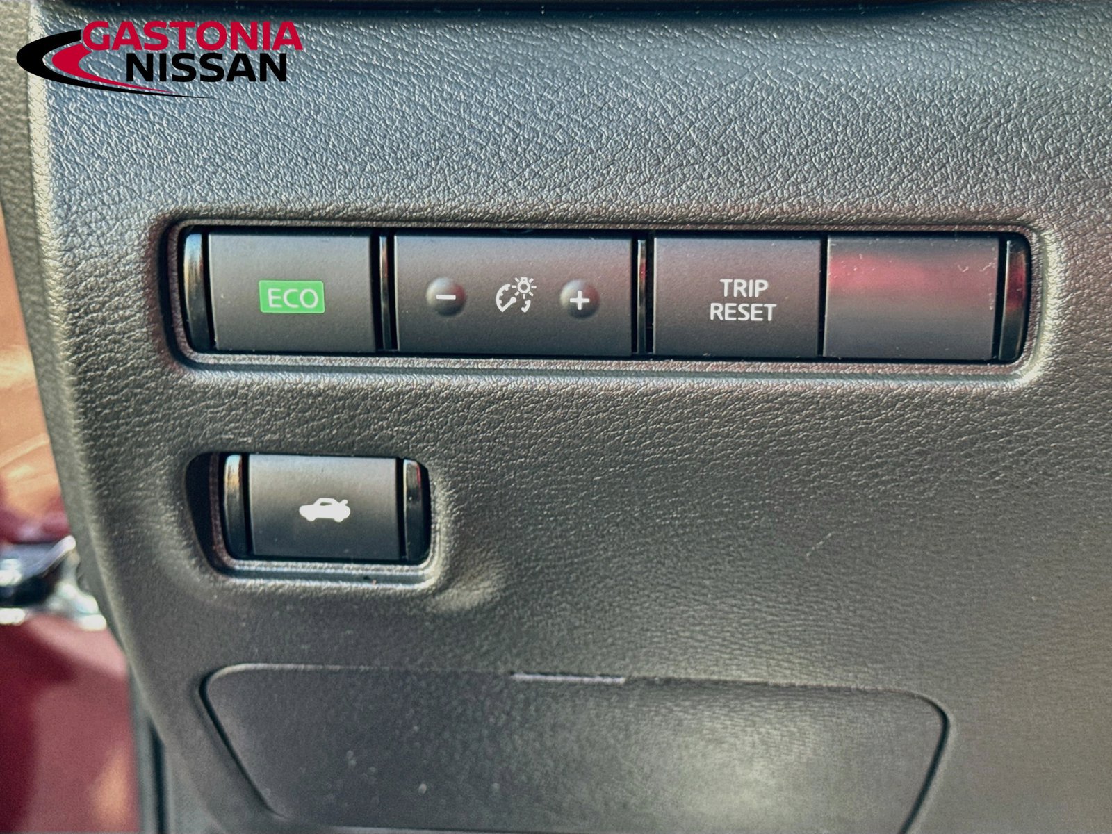 Used 2024 Nissan Sentra SV FWD image 13