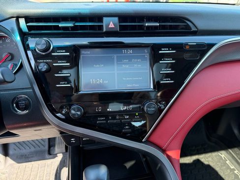 Used 2018 Toyota Camry XSE FWD image 12