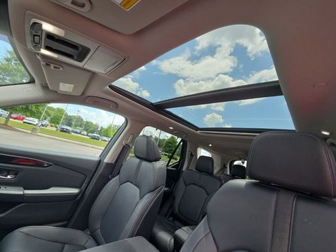 Used 2024 Honda Pilot Touring image 18