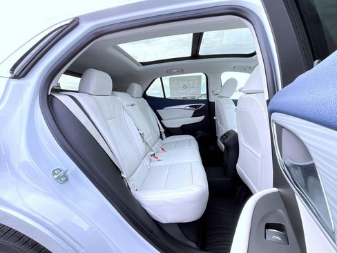 New 2026 Buick Envision Avenir image 18