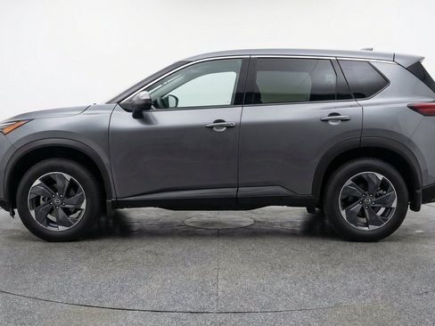 Used 2025 Nissan Rogue SV AWD/4WD image 5