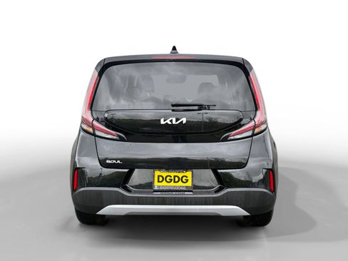 Used 2023 Kia Soul LX w/ LX Technology Package image 4
