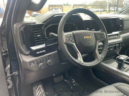 Used 2024 Chevrolet Silverado 1500 LTZ w/ Technology Package image 14