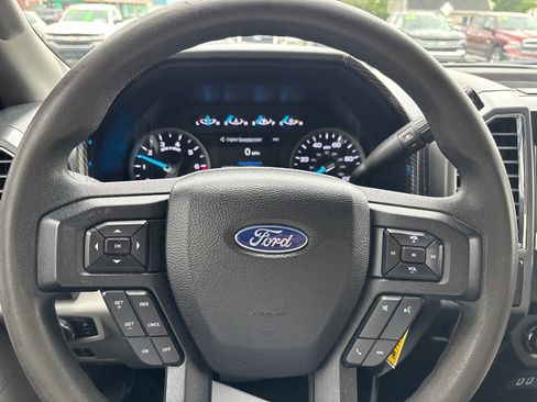 Used 2017 Ford F250 XLT w/ XLT Premium Package AWD/4WD image 25