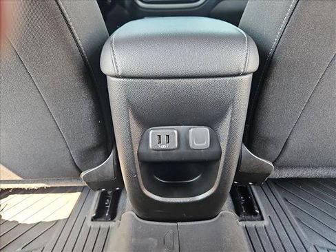 Used 2021 Chevrolet Colorado LT w/ LT Convenience Package AWD/4WD image 17
