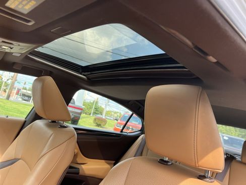 Used 2020 Lexus ES 350 w/ Premium Package FWD image 24