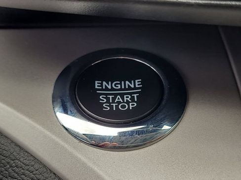 Used 2023 Ford Explorer XLT w/ Equipment Group 202A RWD image 29